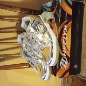 Heely's Metallic Silver women's size 7/ 6 youth